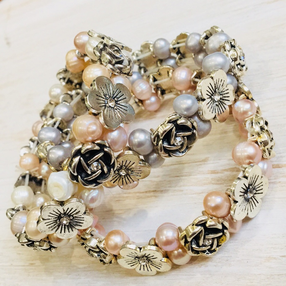 Freshwater Pearl Bracelet with Charms